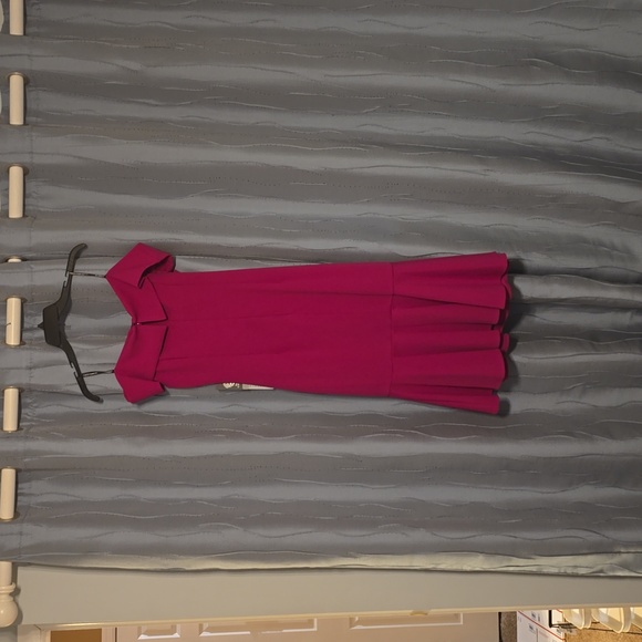 NWT, Off shoulder Vince Camuto magenta cocktail dress - Picture 3 of 7